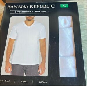 Banana Republic Men's V-Neck Tee, 3-pack NIB